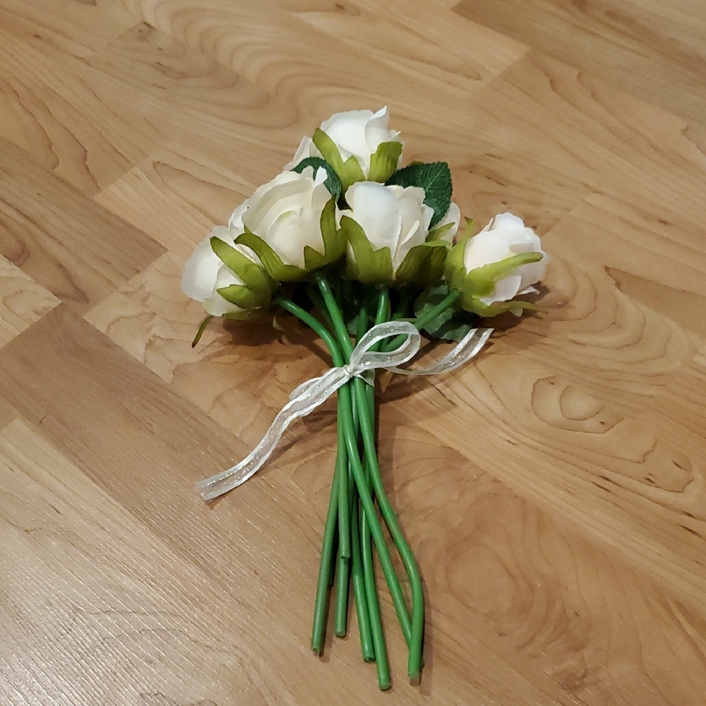 Peach Artificial Roses - Picture 3 of 3